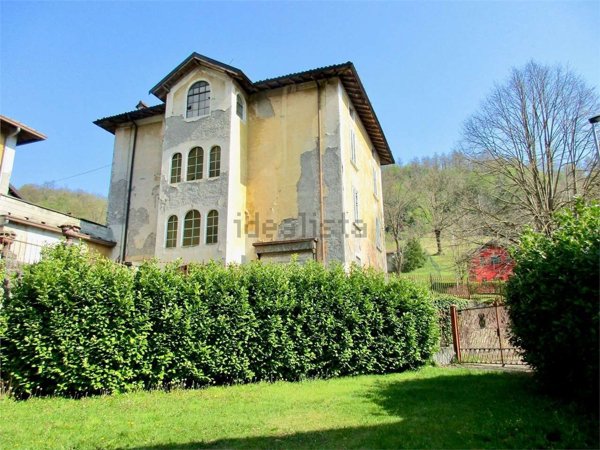 casa indipendente in vendita a Sant'Omobono Terme