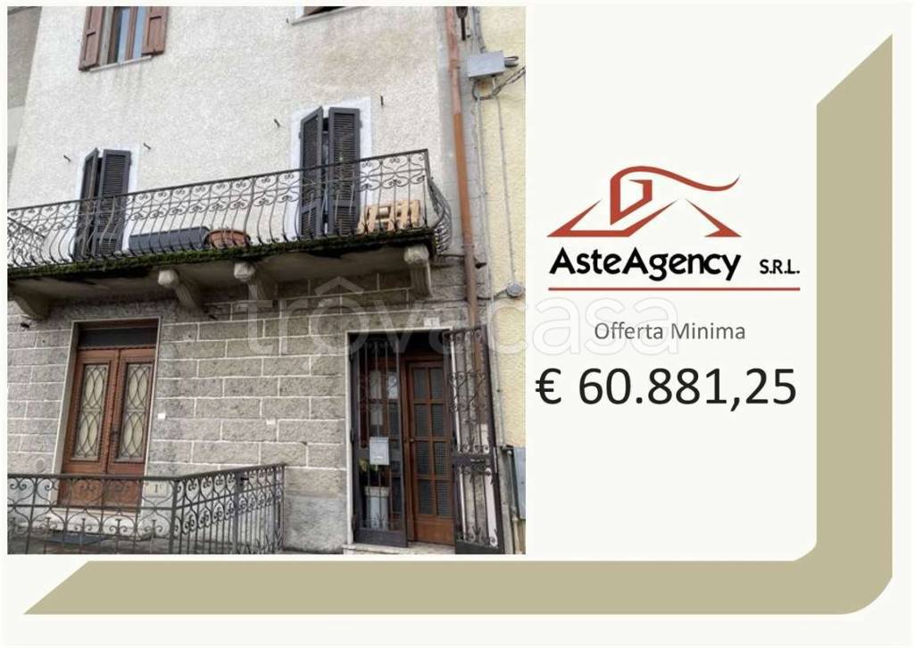 casa indipendente in vendita a Sant'Omobono Terme in zona Mazzoleni