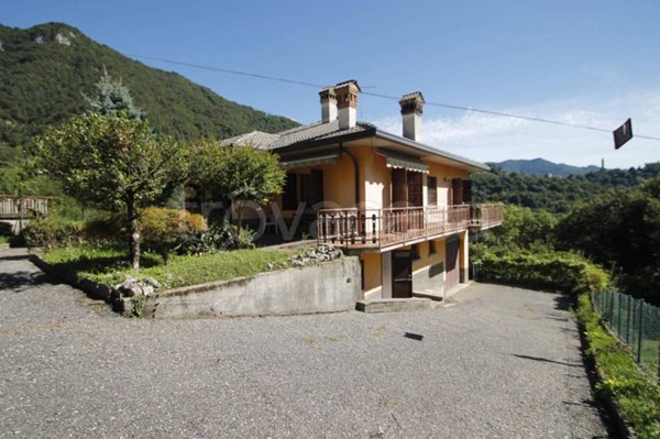 casa indipendente in vendita a Sant'Omobono Terme