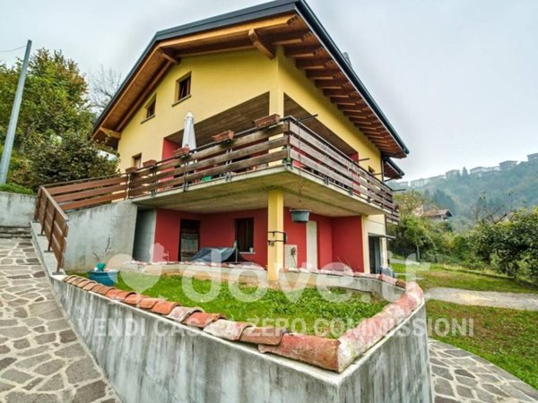 casa indipendente in vendita a Sant'Omobono Terme