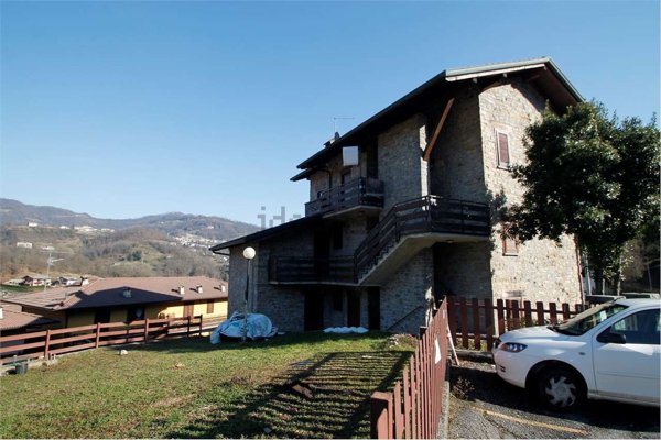 appartamento in vendita a Sant'Omobono Terme