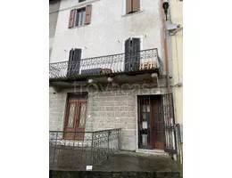 appartamento in vendita a Sant'Omobono Terme in zona Selino Basso