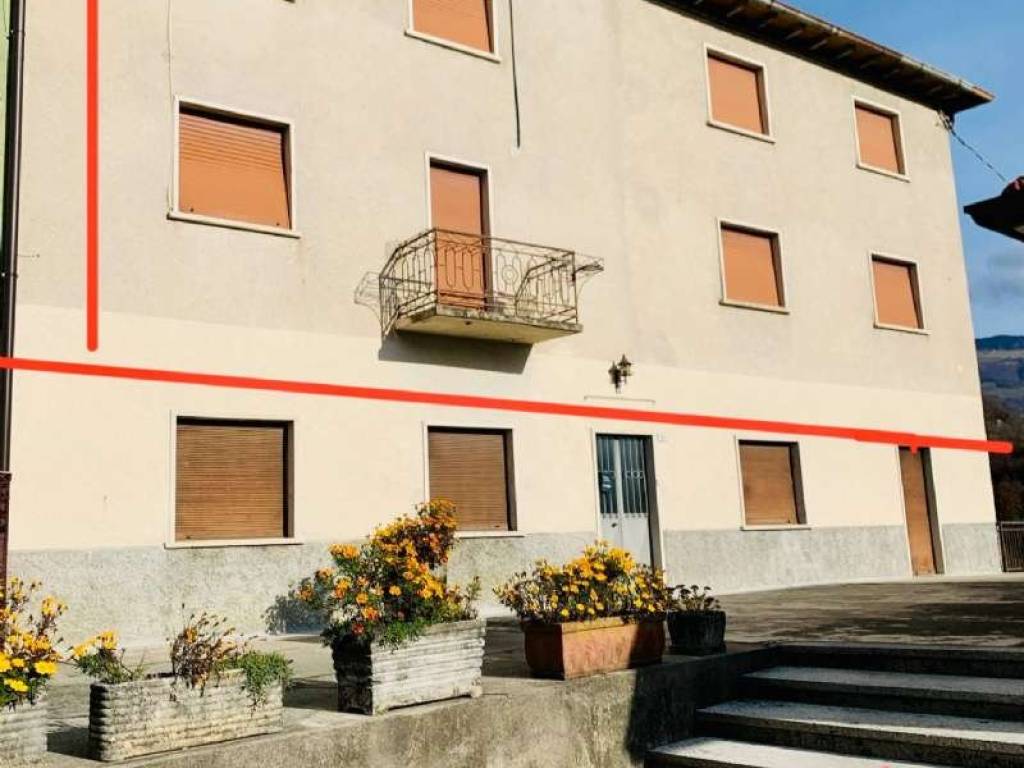 casa indipendente in vendita a Sant'Omobono Terme in zona Valsecca