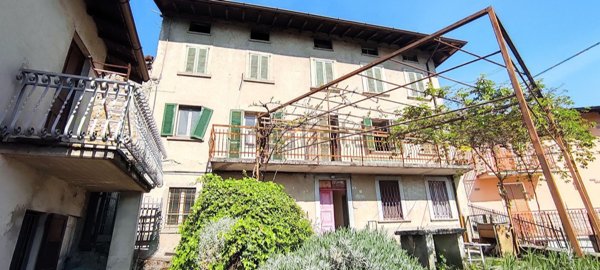 casa indipendente in vendita a Sant'Omobono Terme