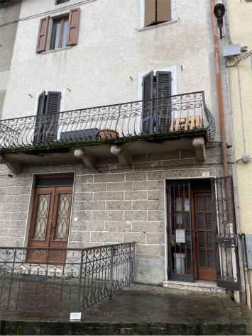 appartamento in vendita a Sant'Omobono Terme in zona Mazzoleni