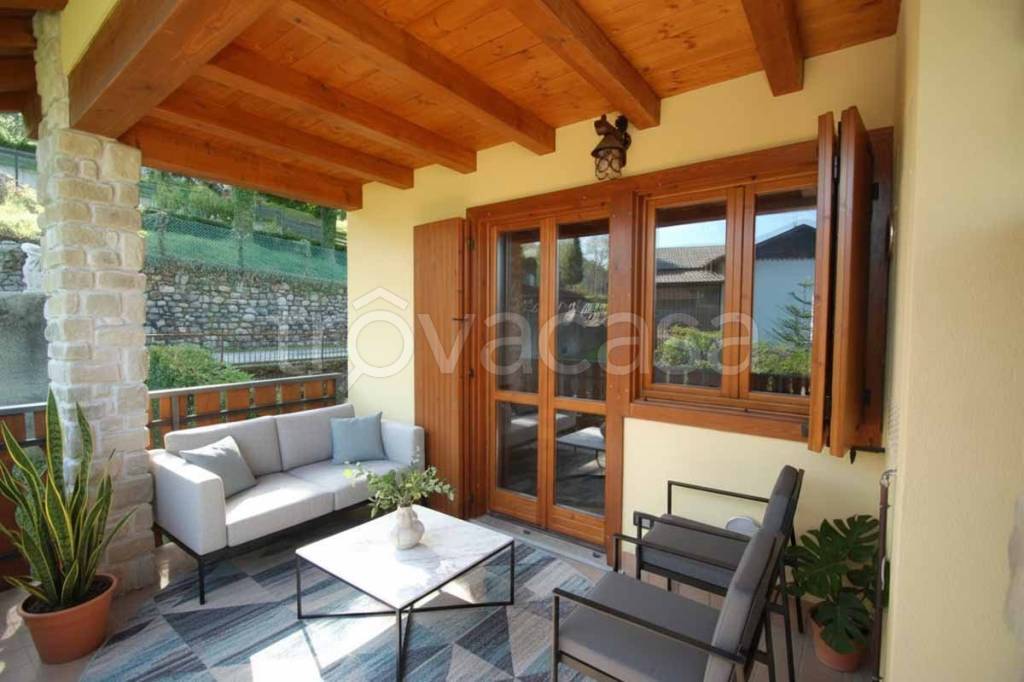 appartamento in vendita a Sant'Omobono Terme in zona Valsecca