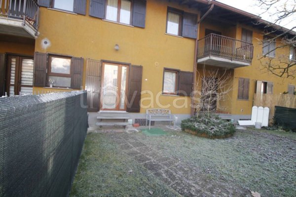 casa indipendente in vendita a Sant'Omobono Terme