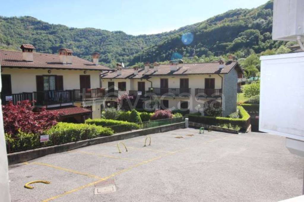 appartamento in vendita a Sant'Omobono Terme