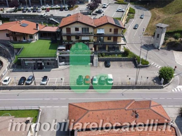 ufficio in vendita a Sant'Omobono Terme in zona Selino Basso