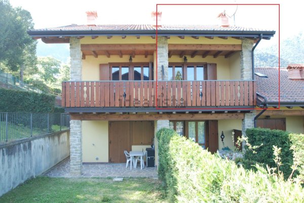 appartamento in vendita a Sant'Omobono Terme in zona Valsecca