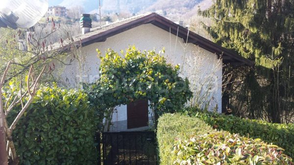 casa indipendente in vendita a Sant'Omobono Terme