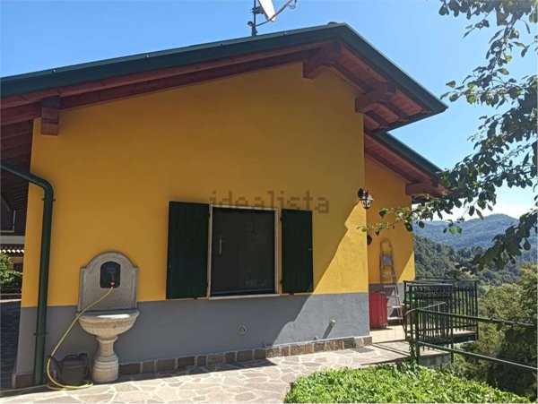 casa indipendente in vendita a Sant'Omobono Terme