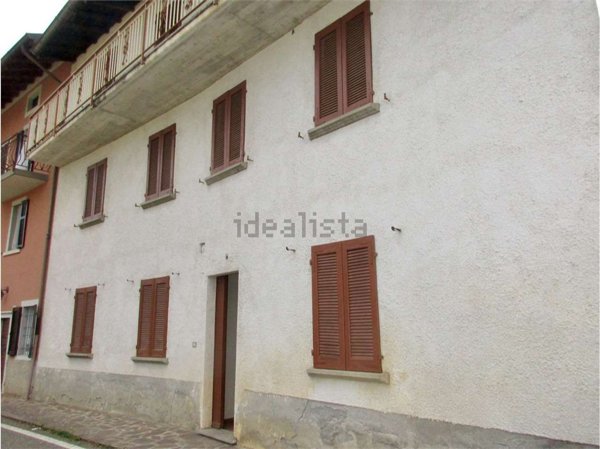 casa indipendente in vendita a Sant'Omobono Terme in zona Mazzoleni