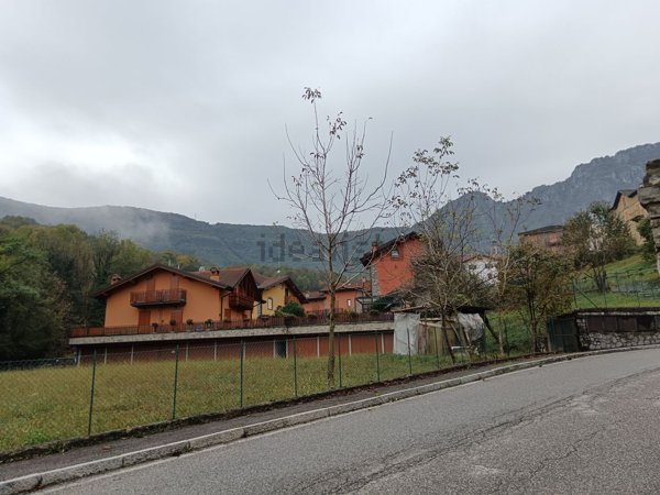 appartamento in vendita a Sant'Omobono Terme in zona Valsecca