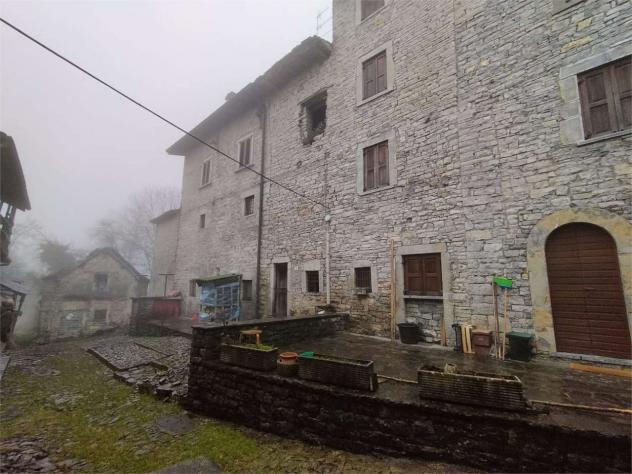 casa indipendente in vendita a Sant'Omobono Terme in zona Selino Alto