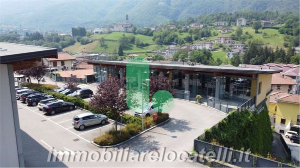 negozio in vendita a Sant'Omobono Terme