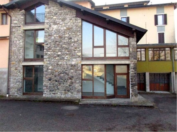 appartamento in vendita a Sant'Omobono Terme in zona Selino Basso