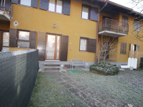 casa indipendente in vendita a Sant'Omobono Terme in zona Selino Basso