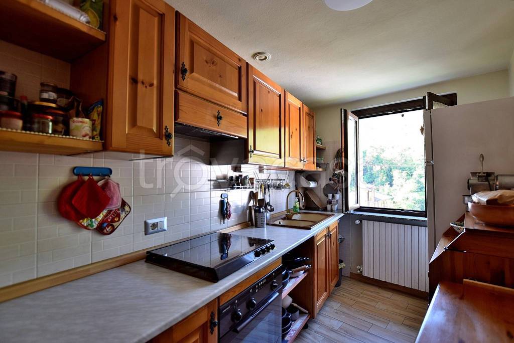 casa indipendente in vendita a Sant'Omobono Terme in zona Mazzoleni