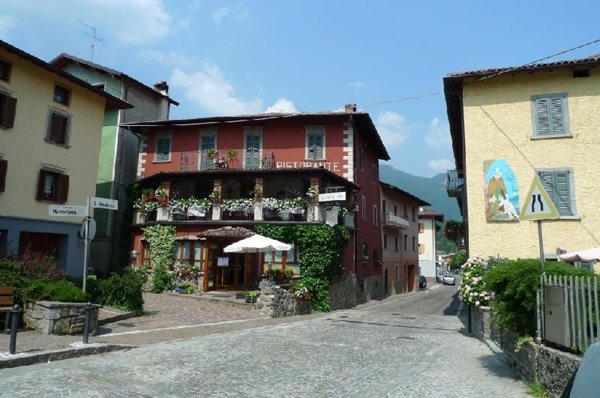 casa indipendente in vendita a Sant'Omobono Terme