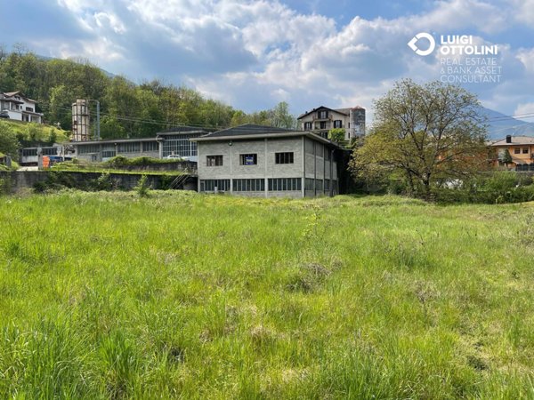 negozio in vendita a Sant'Omobono Terme