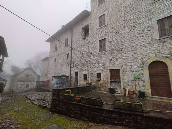 appartamento in vendita a Sant'Omobono Terme in zona Selino Alto