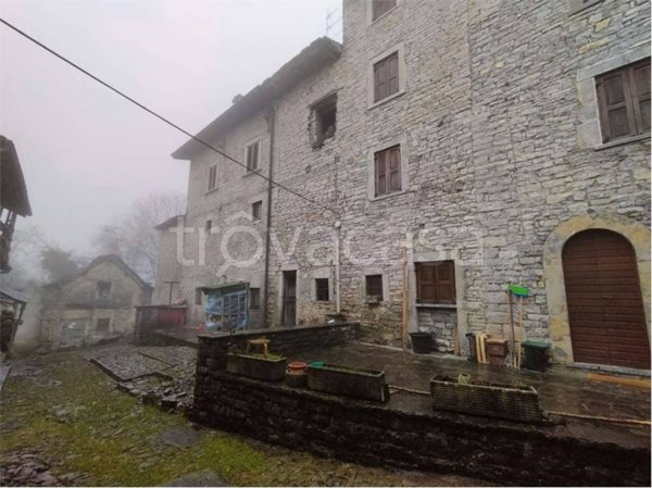 casa indipendente in vendita a Sant'Omobono Terme in zona Selino Alto