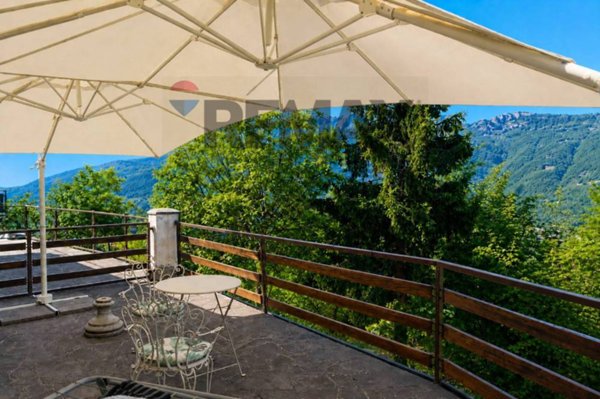 casa indipendente in vendita a Sant'Omobono Terme in zona Selino Basso