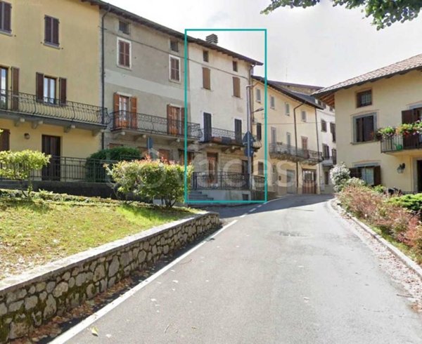 appartamento in vendita a Sant'Omobono Terme in zona Selino Basso
