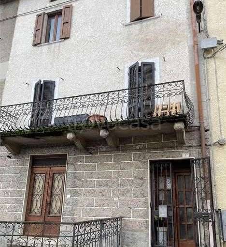 appartamento in vendita a Sant'Omobono Terme in zona Mazzoleni