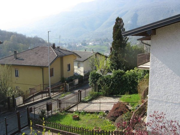 casa indipendente in vendita a Sant'Omobono Terme