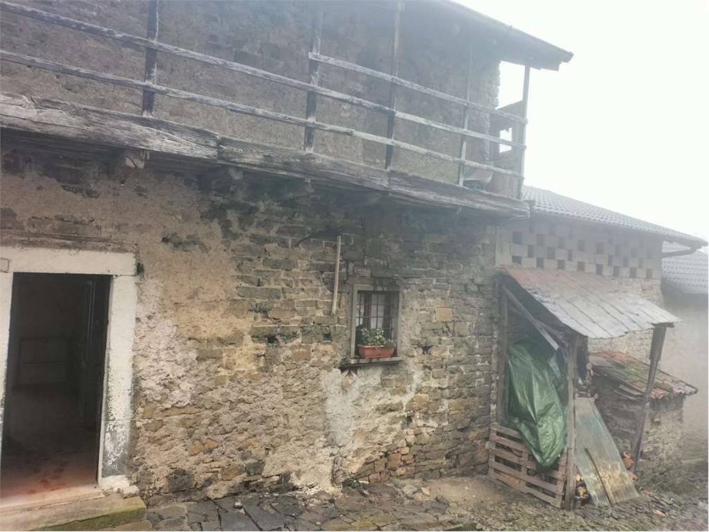 casa indipendente in vendita a Sant'Omobono Terme in zona Selino Alto