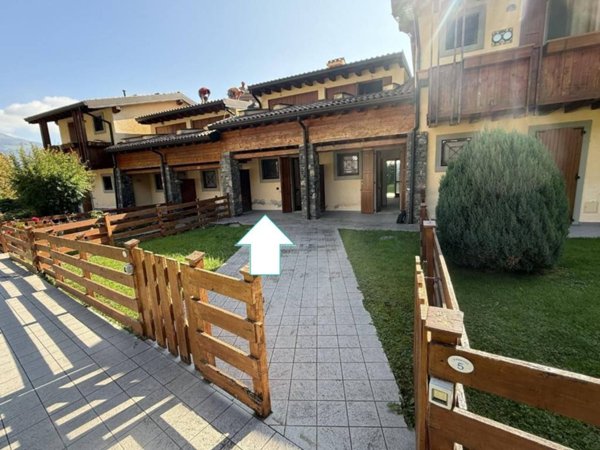 appartamento in vendita a Sant'Omobono Terme in zona Valsecca