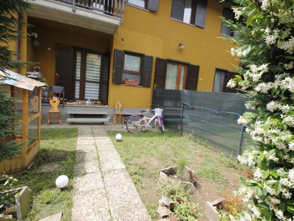casa indipendente in vendita a Sant'Omobono Terme in zona Mazzoleni
