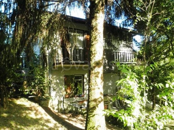 casa indipendente in vendita a Sant'Omobono Terme in zona Mazzoleni