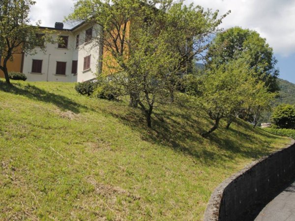 appartamento in vendita a Sant'Omobono Terme in zona Mazzoleni