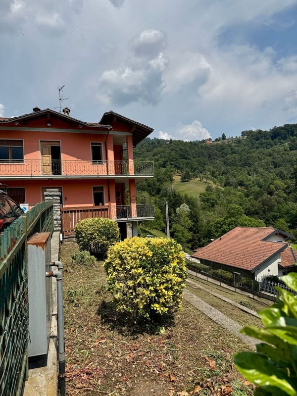 casa indipendente in vendita a Sant'Omobono Terme in zona Selino Basso