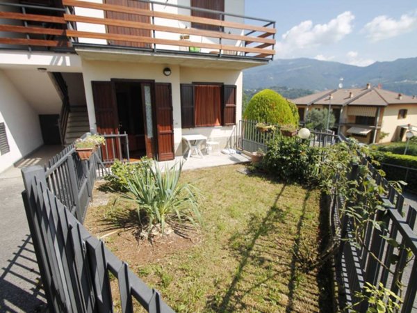 appartamento in vendita a Sant'Omobono Terme in zona Mazzoleni