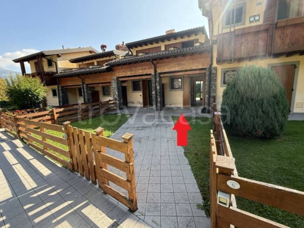 casa indipendente in vendita a Sant'Omobono Terme in zona Valsecca