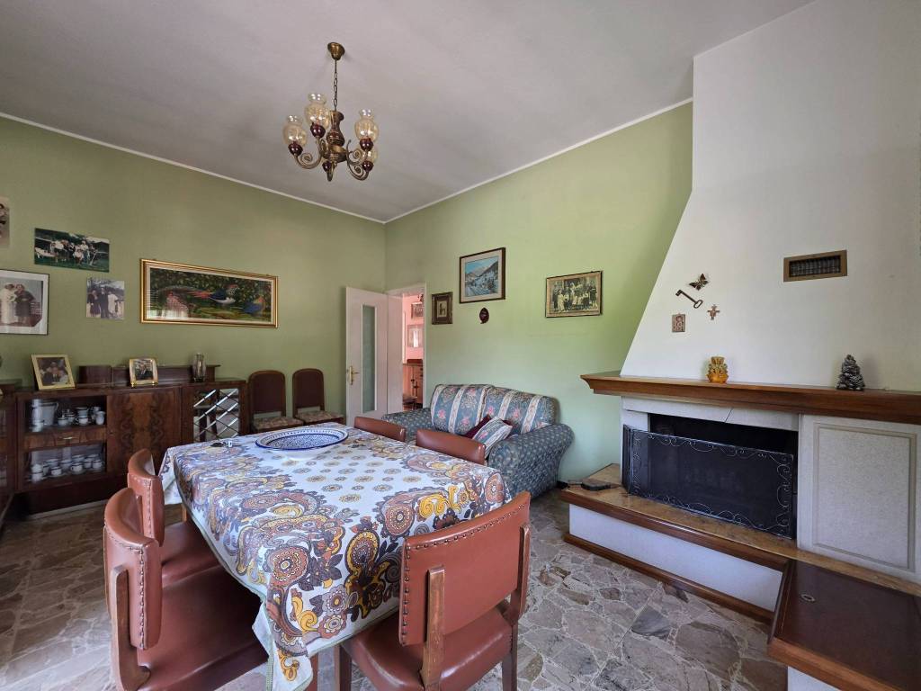casa indipendente in vendita a Sant'Omobono Terme in zona Selino Basso
