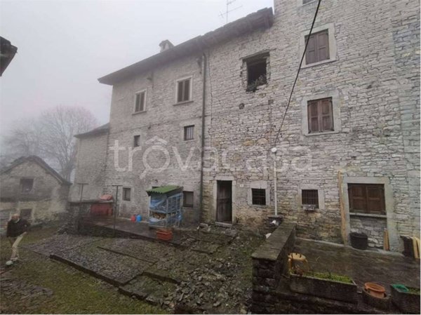 casa indipendente in vendita a Sant'Omobono Terme