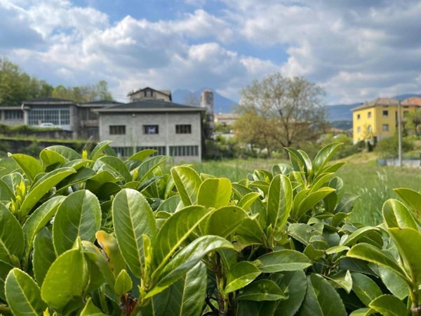 locale commerciale in vendita a Sant'Omobono Terme in zona Selino Basso