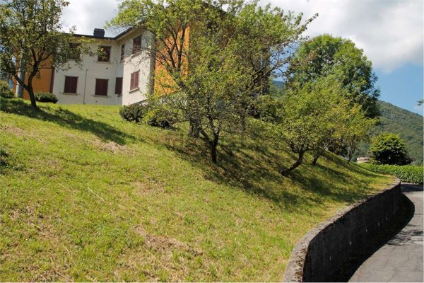 appartamento in vendita a Sant'Omobono Terme in zona Mazzoleni