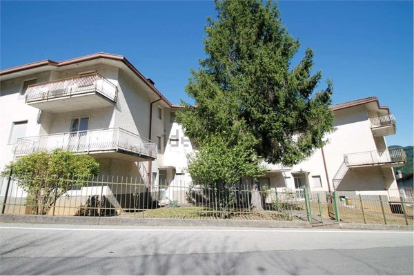 appartamento in vendita a Sant'Omobono Terme in zona Mazzoleni