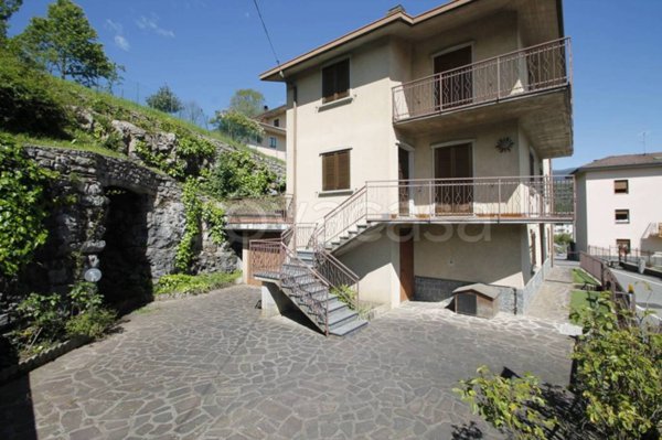 casa indipendente in vendita a Sant'Omobono Terme in zona Cepino
