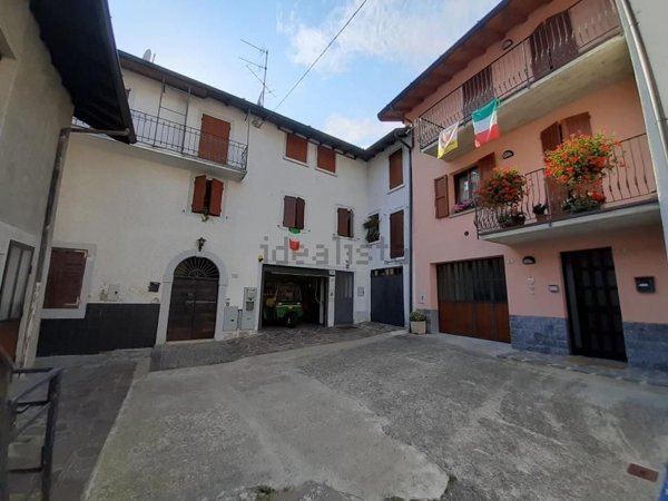 appartamento in vendita a Sant'Omobono Terme