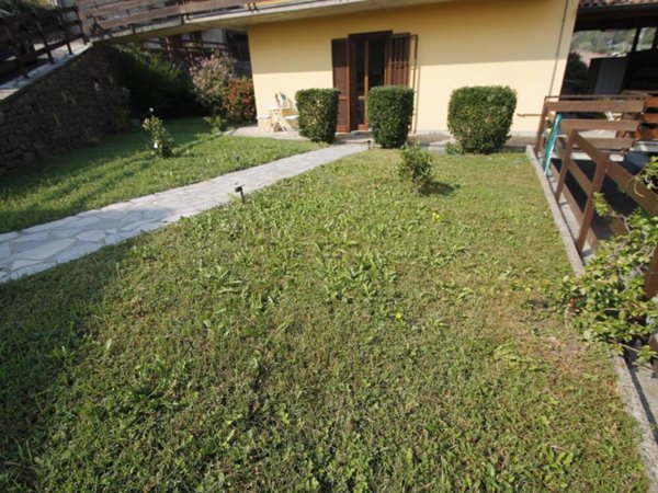 appartamento in vendita a Sant'Omobono Terme in zona Mazzoleni