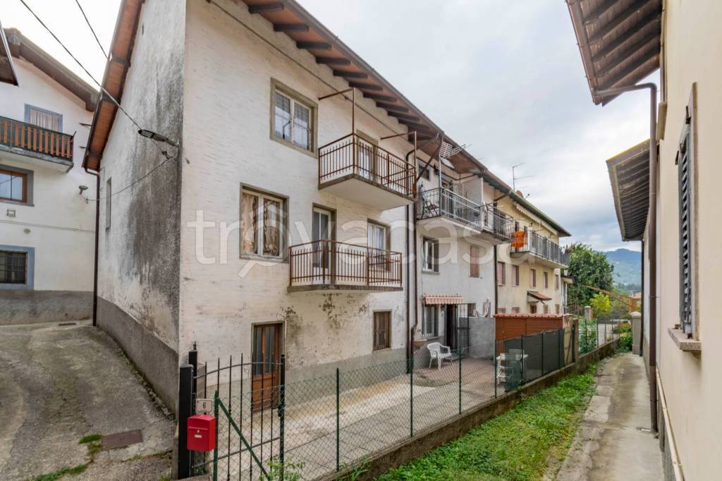 casa indipendente in vendita a Sant'Omobono Terme