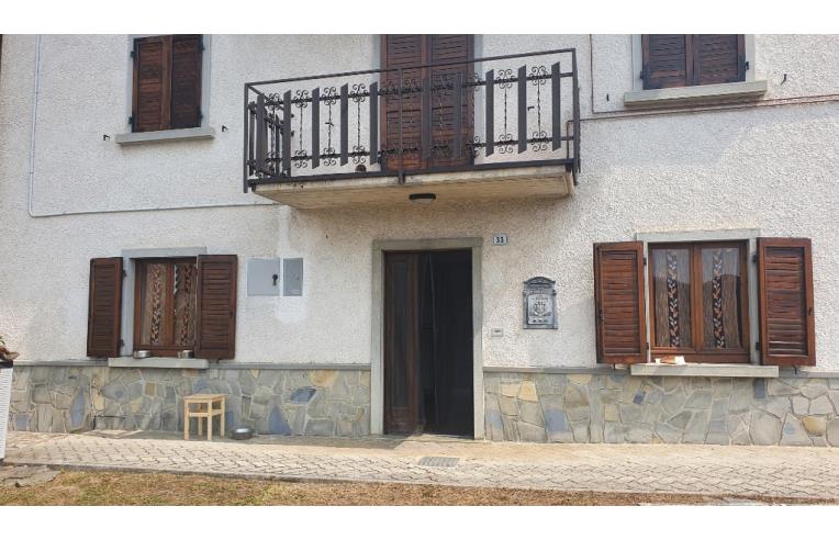 appartamento in vendita a Val Brembilla in zona Malentrata