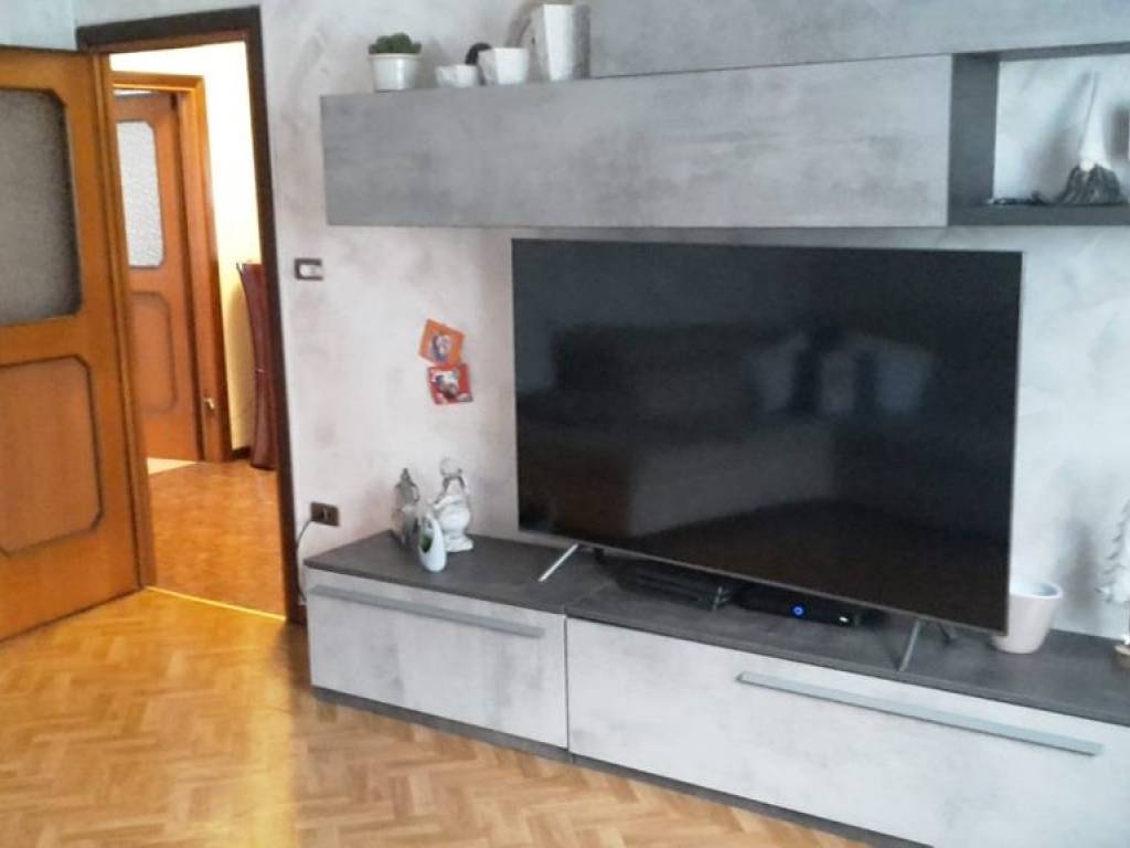 appartamento in vendita a Val Brembilla in zona Brembilla
